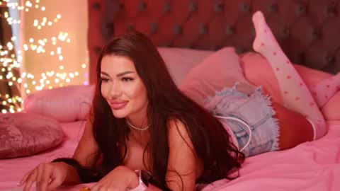 Snapshot of _selenasky chatting on 02/09/25, 11:14 Selena online show from 02/09/25, 11:14
