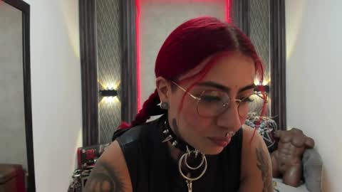 Selene online show from 02/12/25, 04:55