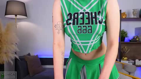 Snapshot of _selestia_ chatting on 03/17/26, 02:09 Selestia online show from 03/17/26, 02:09