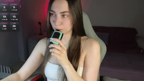 Snapshot of _selin_ chatting on 04/11/26, 09:41 Selin online show from 04/11/26, 09:41