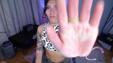 Snapshot of _sensualkitten_ chatting on 01/13/26, 03:01 Laura online show from 01/13/26, 03:01