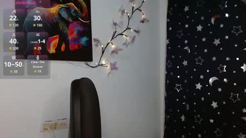 Snapshot of _serendepia_ chatting on 10/30/25, 05:20 Serendipia online show from 10/30/25, 05:20