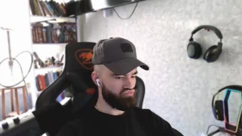 Ask me online show from 03/09/26, 06:28