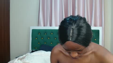 Snapshot of _sexy_cherry chatting on 09/12/25, 06:52 Cherry online show from 09/12/25, 06:52