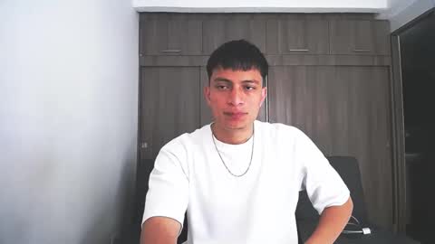 Juan Pablo-independent model online show from 09/19/25, 05:24