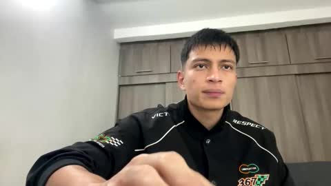 Juan Pablo-independent model online show from 09/30/25, 03:00
