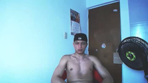 Juan Pablo-independent model online show from 10/16/25, 09:49