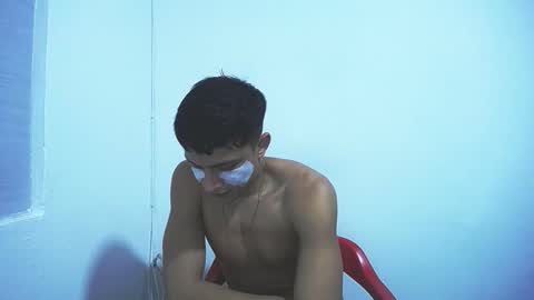 Juan Pablo-independent model online show from 11/30/25, 12:36