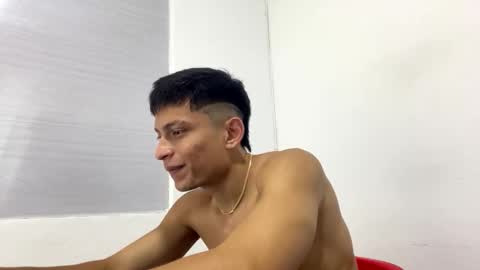 Juan Pablo-independent model online show from 12/04/25, 04:44