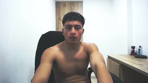 Juan Pablo-independent model online show from 03/06/26, 07:05