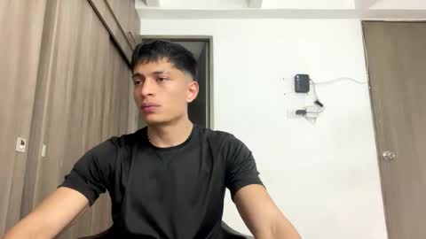 Juan Pablo-independent model online show from 05/08/26, 09:53