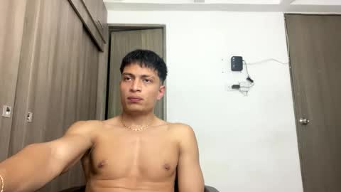 Juan Pablo-independent model online show from 05/10/26, 01:11