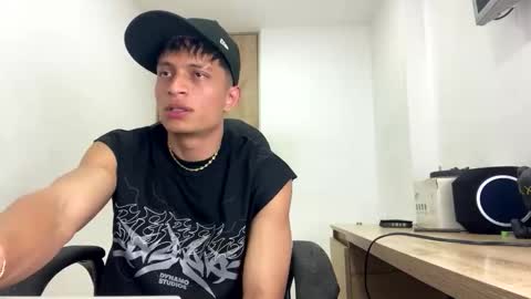 Juan Pablo-independent model online show from 05/12/26, 01:47