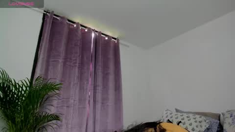 Snapshot of _sexy_star_ chatting on 02/22/25, 09:04 E T H A N S T A R online show from 02/22/25, 09:04