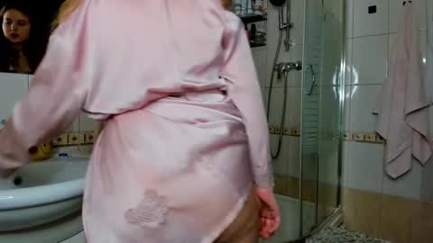 Snapshot of _sexymental_ chatting on 03/04/25, 08:13 Alice online show from 03/04/25, 08:13