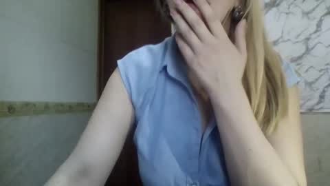 Snapshot of _sexyxsveta_ chatting on 03/29/26, 06:02 SexyXSveta online show from 03/29/26, 06:02