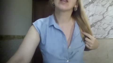 Snapshot of _sexyxsveta_ chatting on 04/12/26, 05:23 SexyXSveta online show from 04/12/26, 05:23