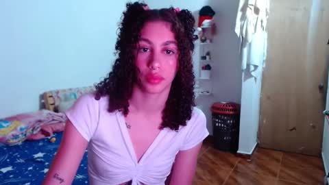 Snapshot of _shanellxxx chatting on 04/29/26, 07:31 _shanellxxx online show from 04/29/26, 07:31