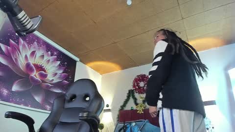 _sharlotte777 online show from 01/03/25, 07:29