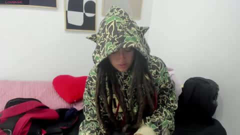 _sharlotte777 online show from 04/24/26, 03:47