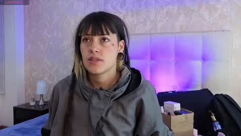 _sharlotte777 online show from 05/05/26, 12:57