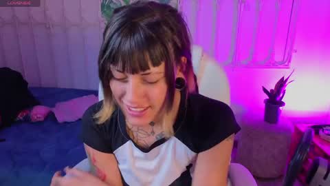 _sharlotte777 online show from 05/14/26, 01:51