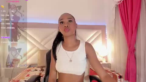 Snapshot of _shayra_ chatting on 07/29/26, 01:53 Shayra online show from 07/29/26, 01:53