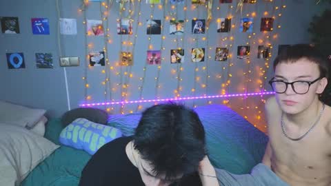 Snapshot of _side_by_you_ chatting on 12/19/24, 11:39 NATHANPVT IS OPEN online show from 12/19/24, 11:39