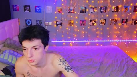 Snapshot of _side_by_you_ chatting on 01/08/25, 11:10 NATHANPVT IS OPEN online show from 01/08/25, 11:10