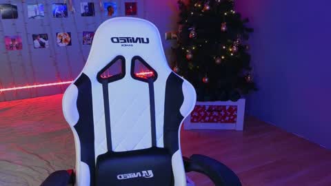 Snapshot of _side_by_you_ chatting on 01/09/25, 09:37 NATHANPVT IS OPEN online show from 01/09/25, 09:37