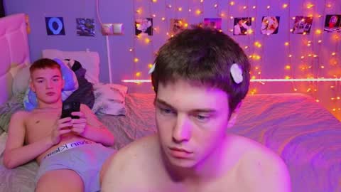 Snapshot of _side_by_you_ chatting on 01/09/25, 09:05 NATHANPVT IS OPEN online show from 01/09/25, 09:05