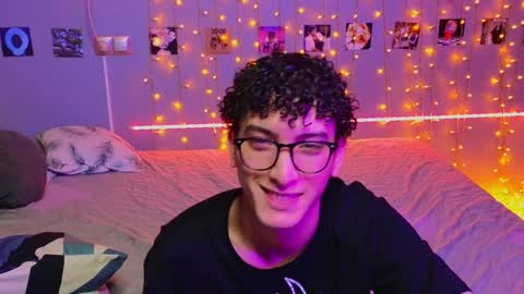 Snapshot of _side_by_you_ chatting on 01/10/25, 11:00 NATHANPVT IS OPEN online show from 01/10/25, 11:00