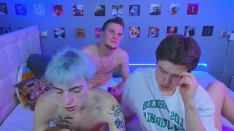 Snapshot of _side_by_you_ chatting on 01/23/25, 06:03 NATHANPVT IS OPEN online show from 01/23/25, 06:03