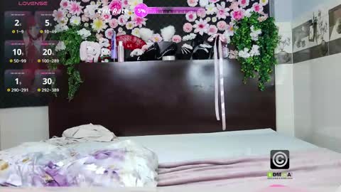 Snapshot of _skitlstrynka_ chatting on 04/16/26, 04:02 _skitlstrynka_ online show from 04/16/26, 04:02