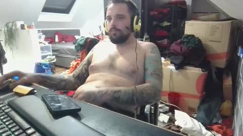 _smiley_bear27 online show from 01/10/26, 01:02