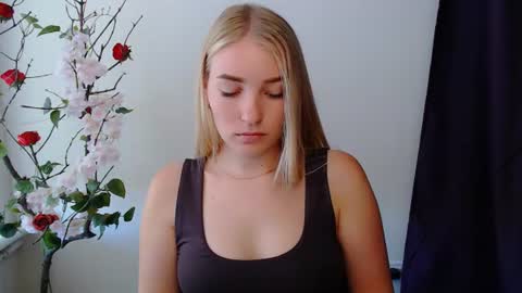 Rachel online show from 06/25/26, 07:24