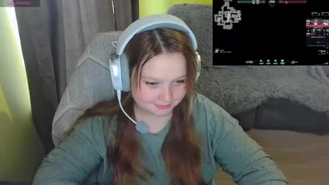 Snapshot of _sofia_adam_ chatting on 01/06/25, 09:41 pups online show from 01/06/25, 09:41