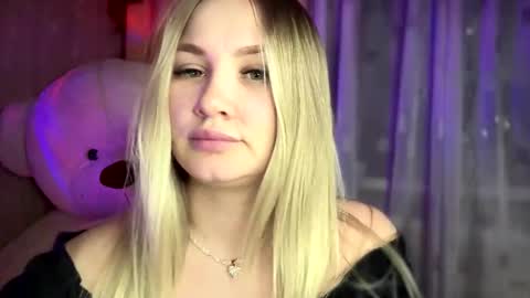 Snapshot of _sofiawood1_ chatting on 02/26/25, 04:56 _sofiawood1_ online show from 02/26/25, 04:56