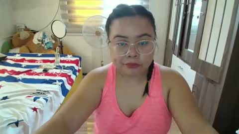 Snapshot of _soleil4u chatting on 04/21/26, 05:25 Anya online show from 04/21/26, 05:25