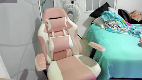 Snapshot of _sophia______ chatting on 03/03/25, 01:42 Sophia online show from 03/03/25, 01:42