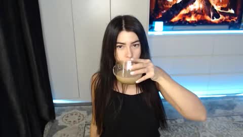 Snapshot of _sophiia_666 chatting on 12/06/24, 03:30 Sophy online show from 12/06/24, 03:30