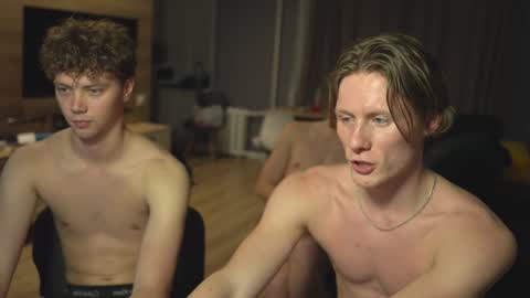 OLIVERpvt is open online show from 01/17/25, 04:04