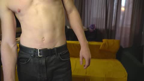 OLIVERpvt is open online show from 10/22/25, 12:05