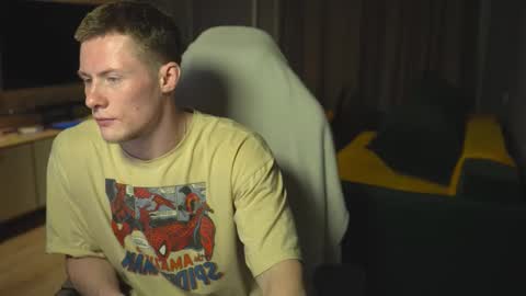 OLIVERpvt is open online show from 11/23/25, 03:06