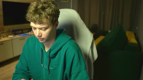 OLIVERpvt is open online show from 11/30/25, 11:58