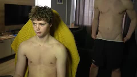 OLIVERpvt is open online show from 03/04/26, 12:11