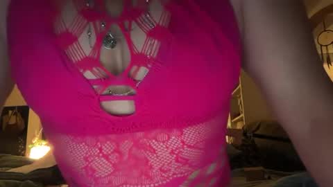 _ssandks_ online show from 07/27/26, 06:53