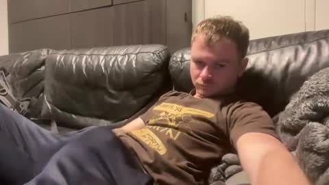 Snapshot of _stevie___ chatting on 11/21/25, 07:56 _stevie___ online show from 11/21/25, 07:56