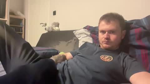 Snapshot of _stevie___ chatting on 11/30/25, 01:04 _stevie___ online show from 11/30/25, 01:04