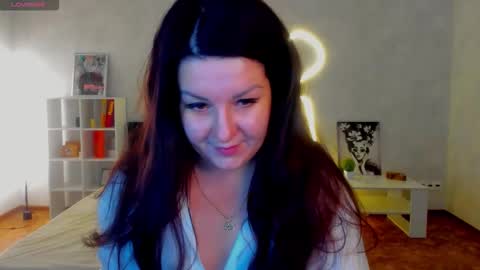 Erica online show from 11/27/25, 01:07